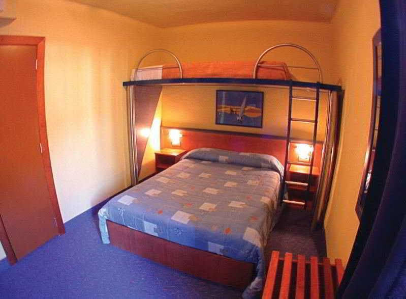 Wingate By Wyndham Lagrange Otel Dış mekan fotoğraf